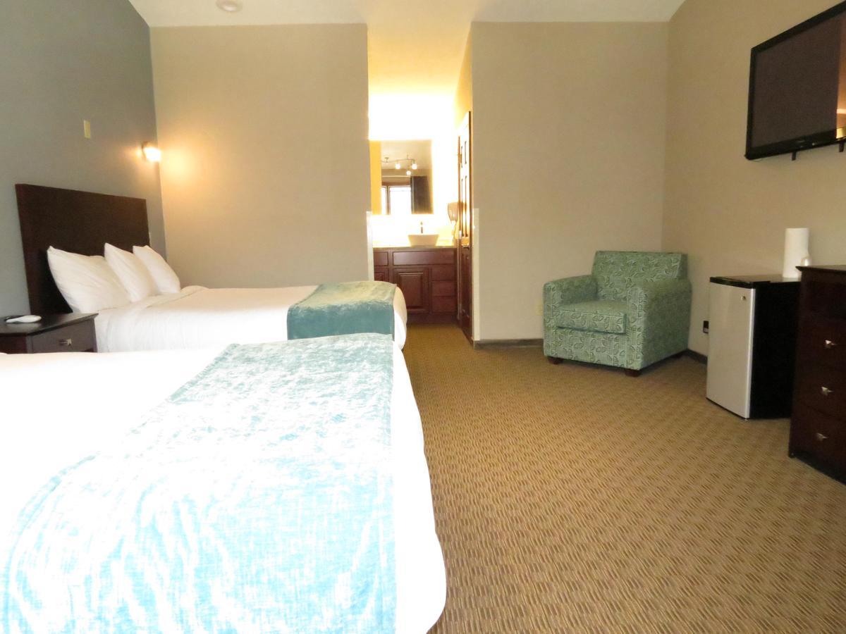 Edgewater Hotel And Suites พุทอินเบย์ ภายนอก รูปภาพ