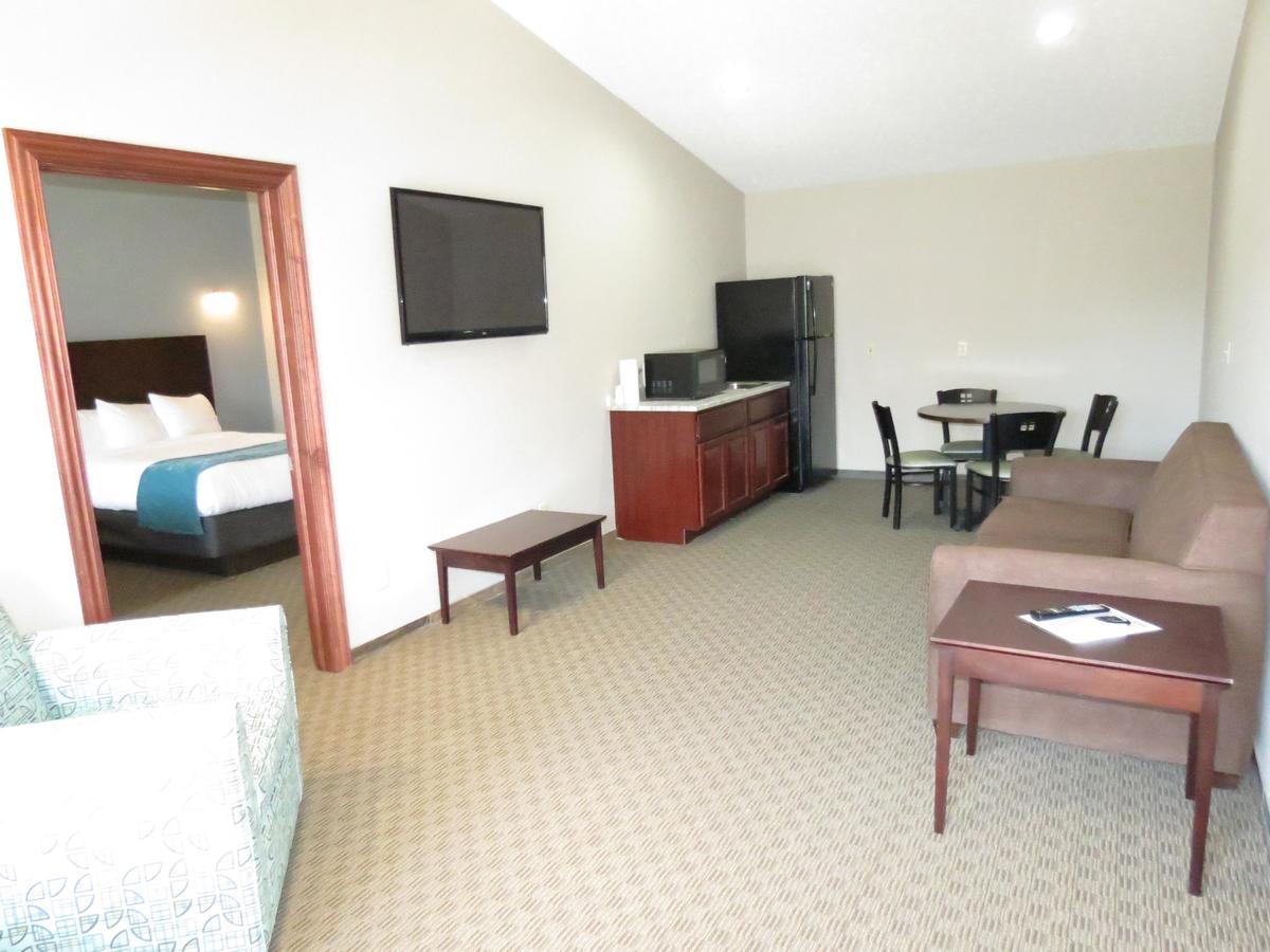 Edgewater Hotel And Suites พุทอินเบย์ ภายนอก รูปภาพ
